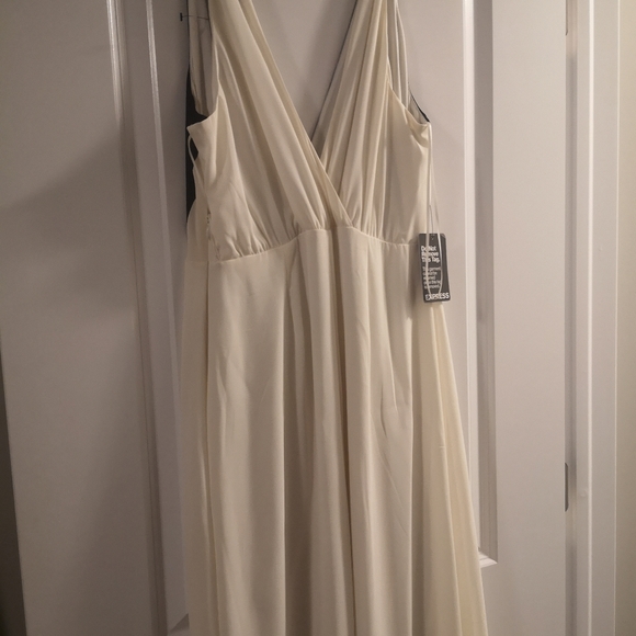 Long flowing black and white dress - Picture 3 of 3